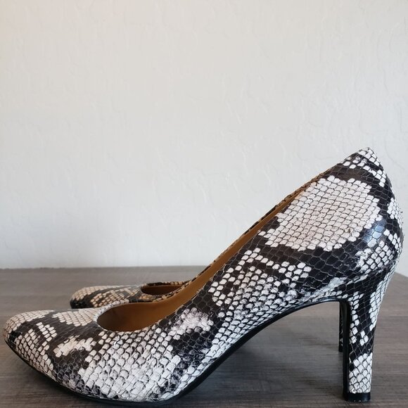 Naturalizer Evie Snake Embossed Pointed Toe Leather Pumps Black/Cream Women's 9 - Picture 3 of 12